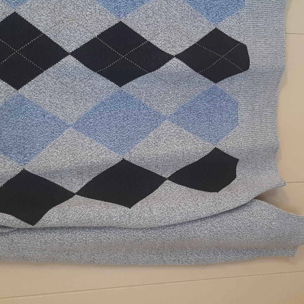Dockers Men's Size L Light Gray and Blue Argyle Crewneck Sweater - Picture 5 of 10